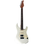 Mooer GTRS S800 Intelligent Guitar (Vintage White)