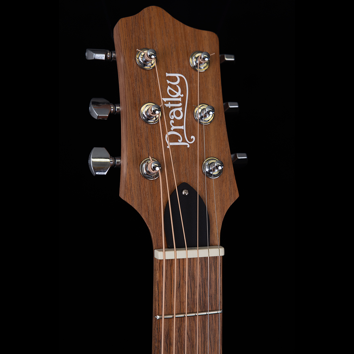 Pratley Classic Series OM Cutaway Model Solid Spruce Top, Solid Blackwood B/S