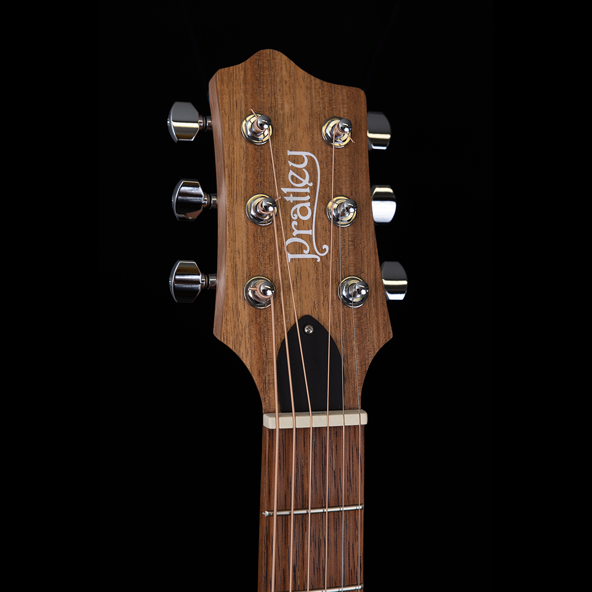 Pratley Classic Series OM Cutaway Model Solid Spruce Top, Solid Maple B/S
